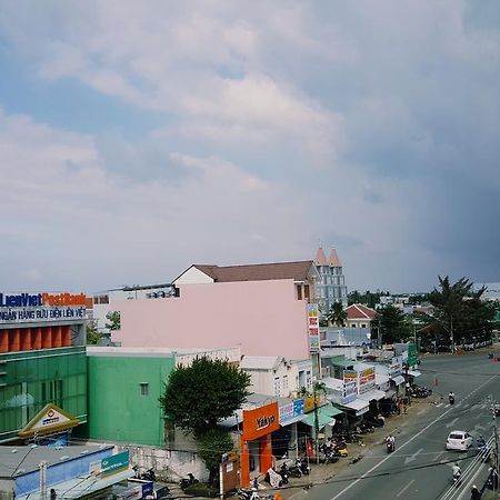 Huynh Nhu Hotel Ca Mau Bagian luar foto