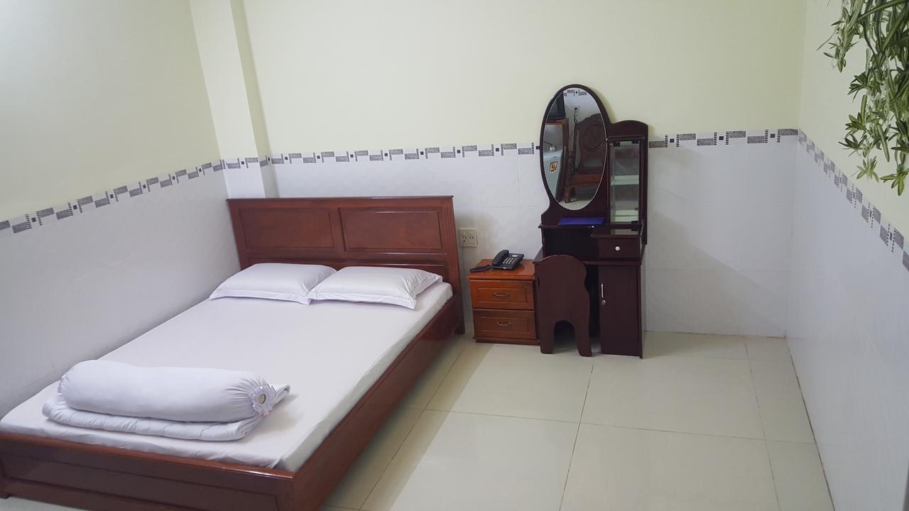 Huynh Nhu Hotel Ca Mau Bagian luar foto