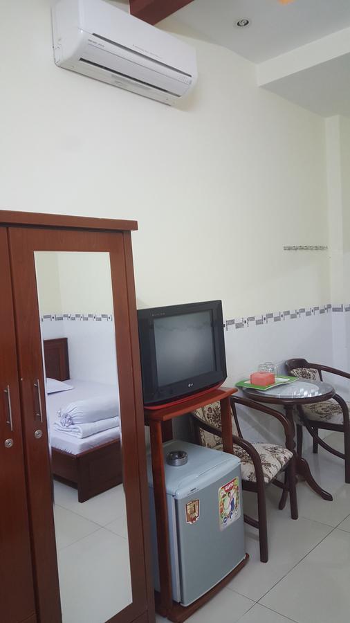 Huynh Nhu Hotel Ca Mau Bagian luar foto