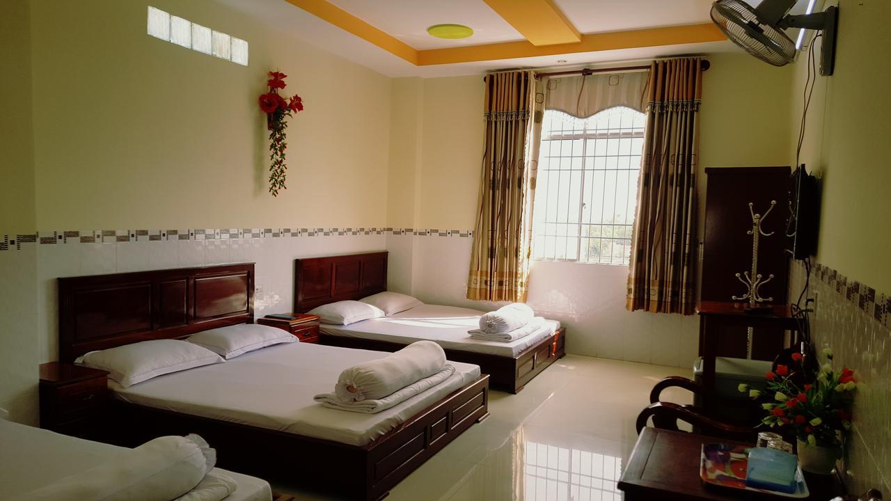 Huynh Nhu Hotel Ca Mau Bagian luar foto